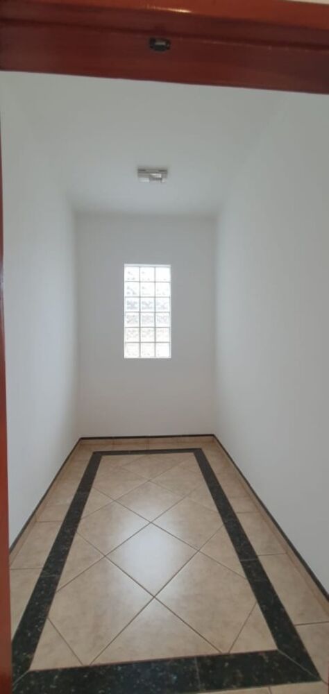 Casa à venda com 4 quartos, 333m² - Foto 8