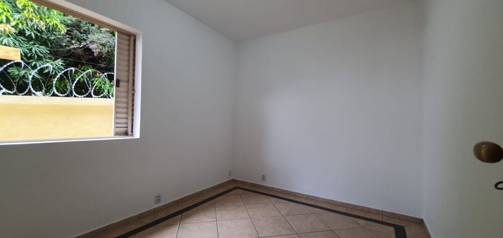 Casa à venda com 4 quartos, 333m² - Foto 10