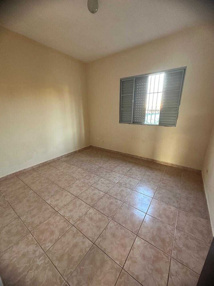 Casa à venda com 5 quartos, 100m² - Foto 5