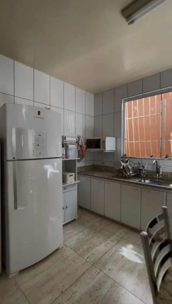 Casa, 4 quartos, 210 m² - Foto 2