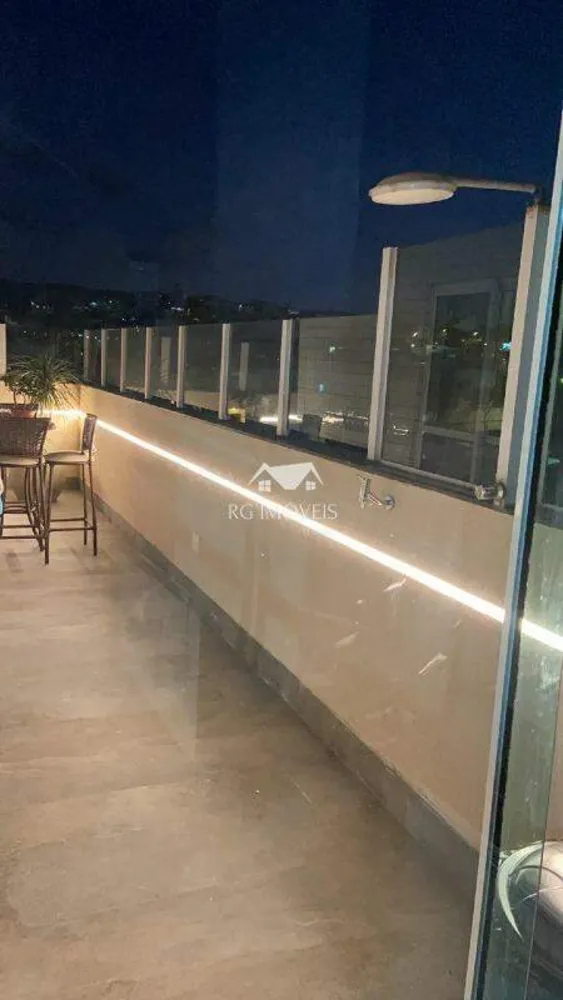 Cobertura, 3 quartos, 251 m² - Foto 2