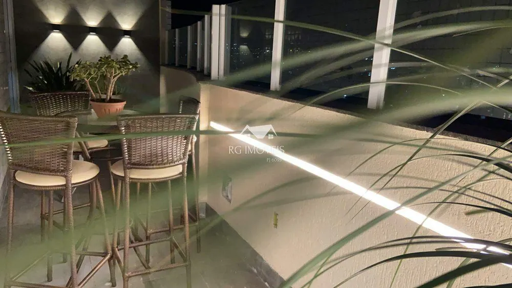 Cobertura, 3 quartos, 251 m² - Foto 4