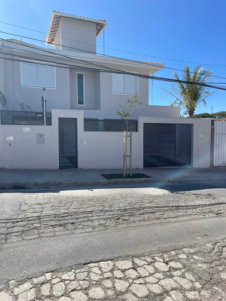 Casa à venda com 3 quartos, 180m² - Foto 2