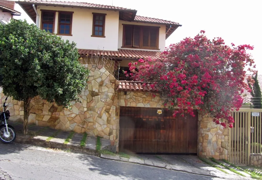Casa, 3 quartos, 353 m² - Foto 1