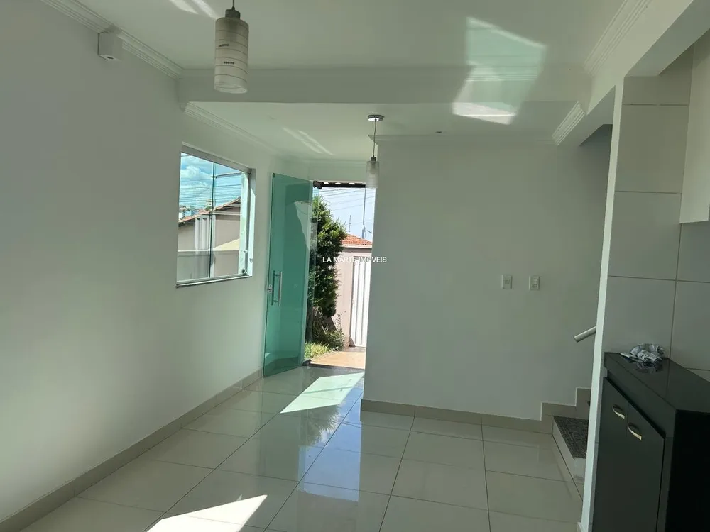 Casa, 3 quartos, 202 m² - Foto 2