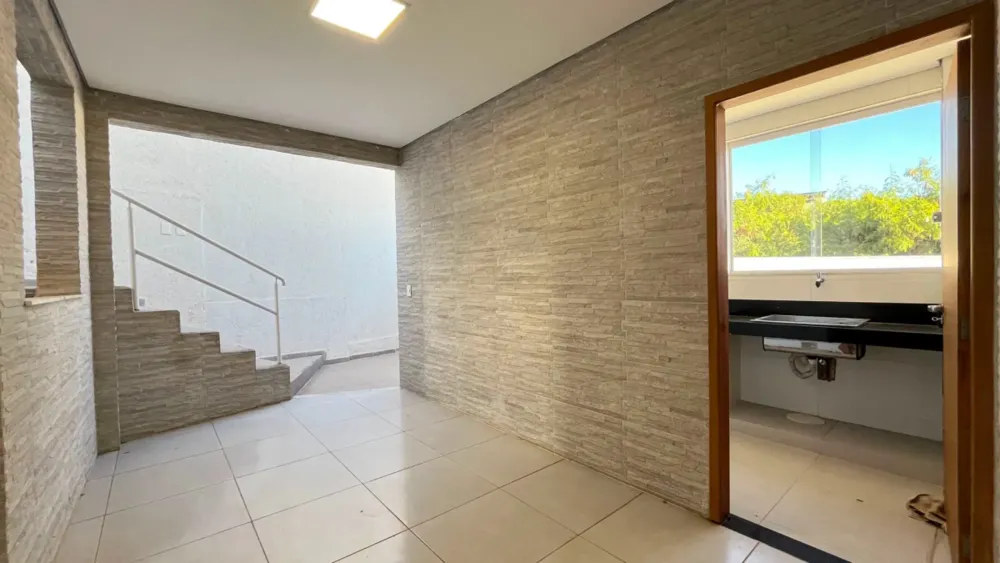 Casa, 4 quartos, 228 m² - Foto 3