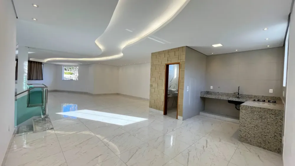 Casa, 4 quartos, 228 m² - Foto 1