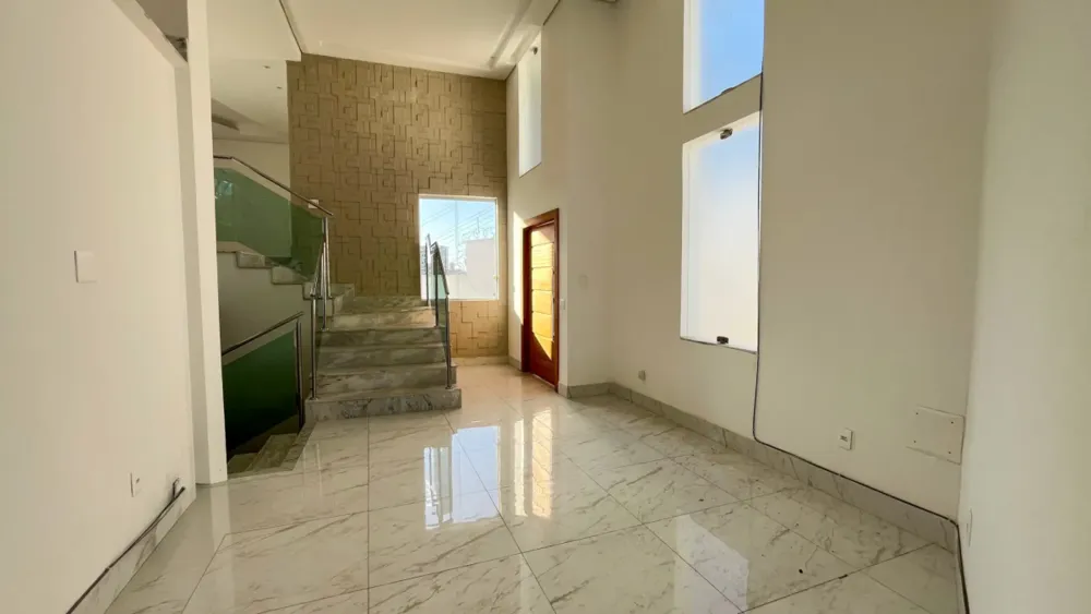 Casa, 4 quartos, 228 m² - Foto 2