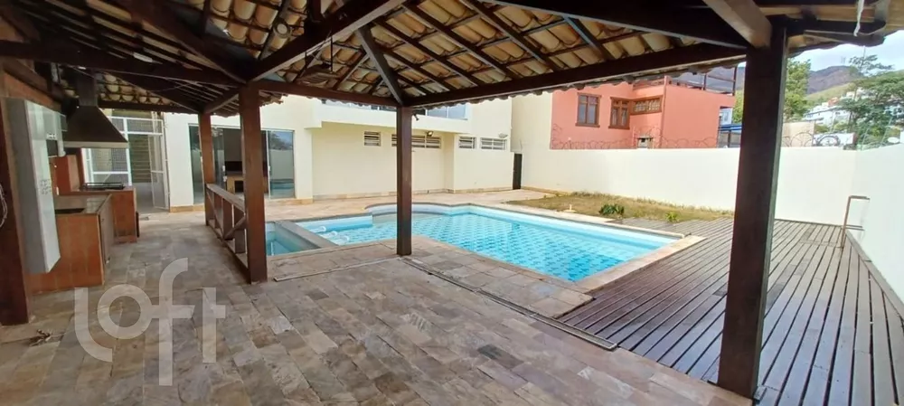 Casa à venda com 4 quartos, 540m² - Foto 5