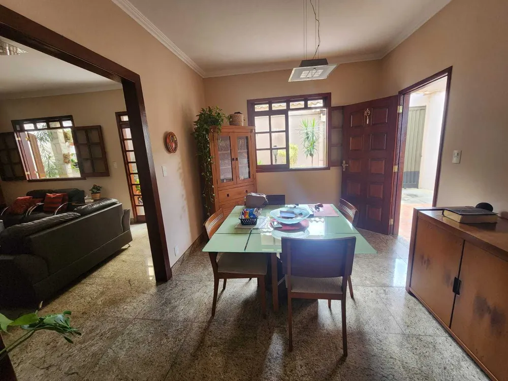 Casa, 3 quartos, 180 m² - Foto 1
