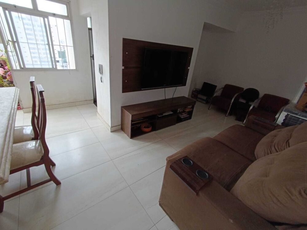 Apartamento à venda com 3 quartos, 95m² - Foto 1