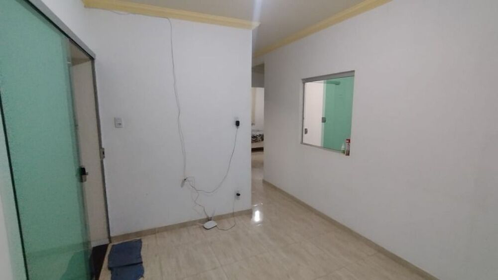 Casa à venda com 3 quartos, 90m² - Foto 2