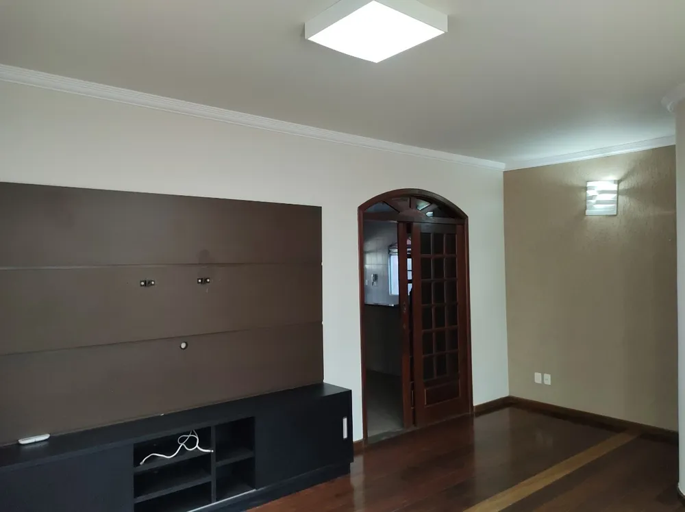 Casa, 3 quartos, 230 m² - Foto 2