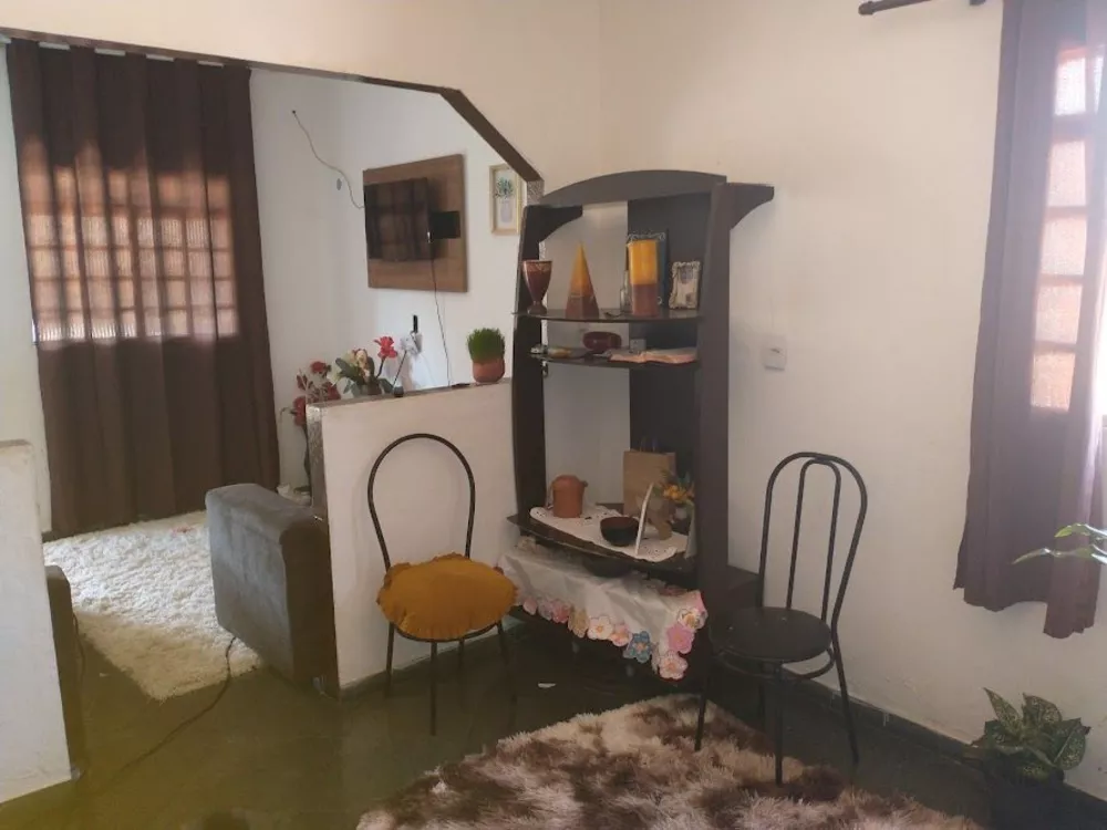 Casa à venda com 3 quartos, 300m² - Foto 4