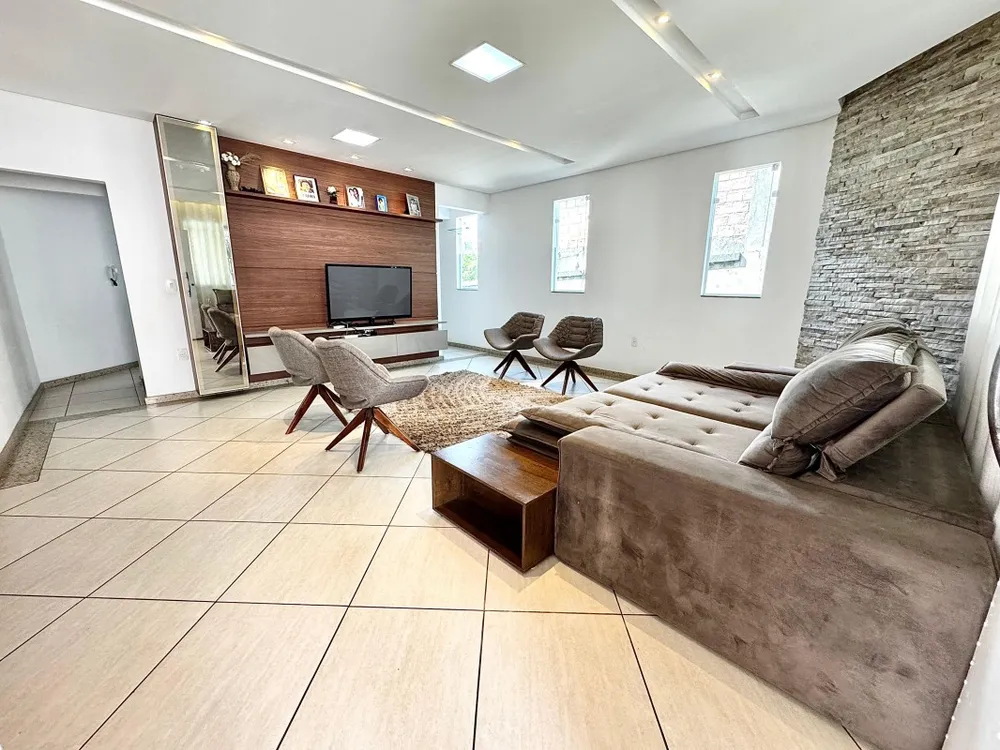 Casa, 4 quartos, 375 m² - Foto 1