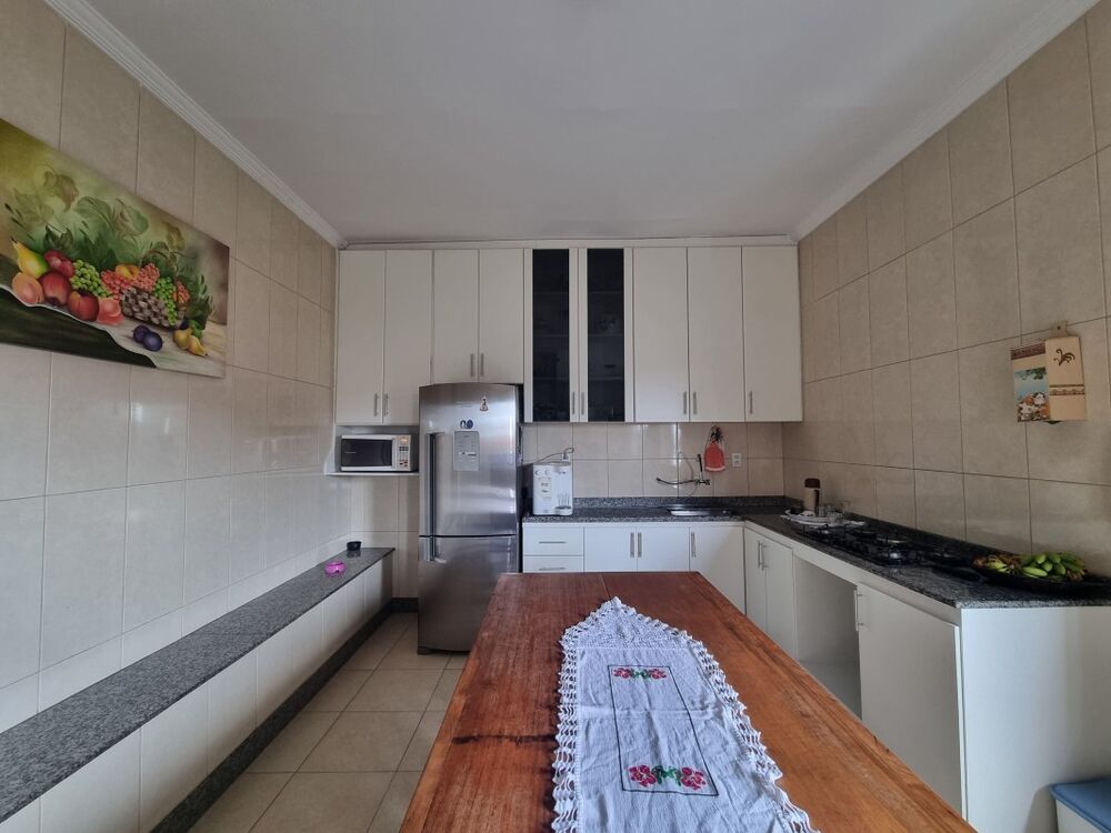 Casa à venda com 10 quartos, 412m² - Foto 3