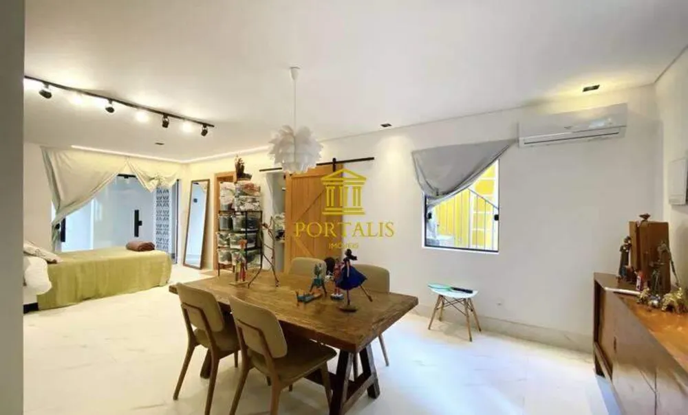 Casa, 3 quartos, 153 m² - Foto 1