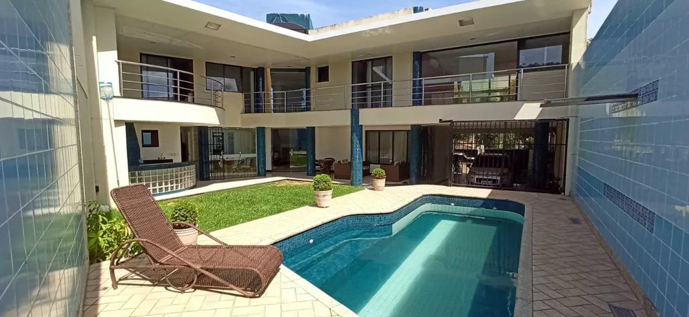 Casa à venda com 4 quartos, 380m² - Foto 1