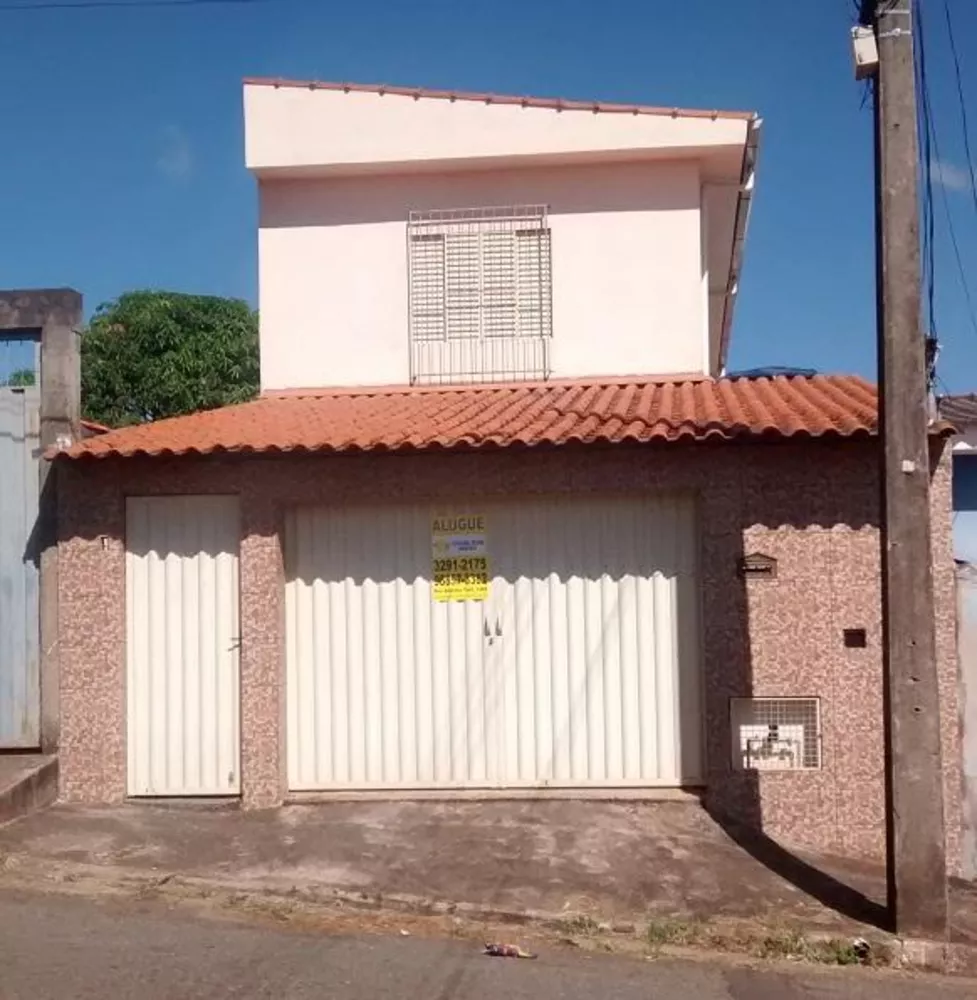 Casa à venda com 4 quartos, 150m² - Foto 1