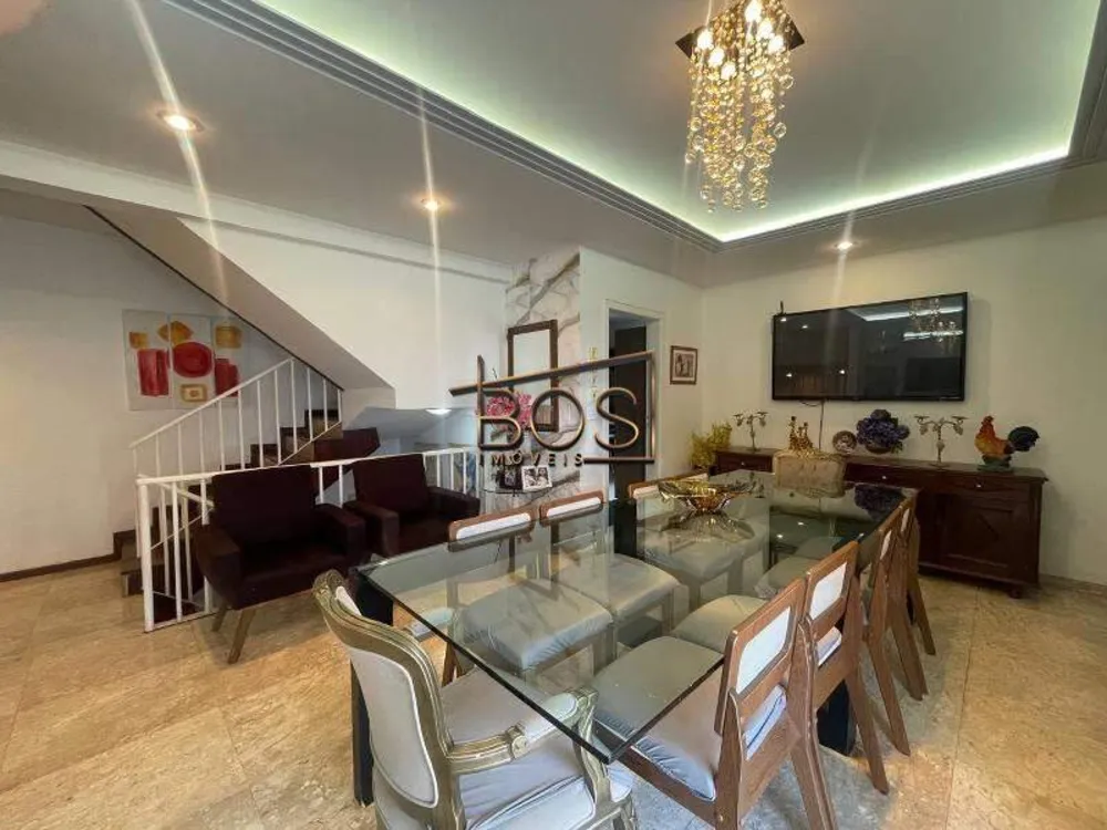 Casa, 5 quartos, 325 m² - Foto 1