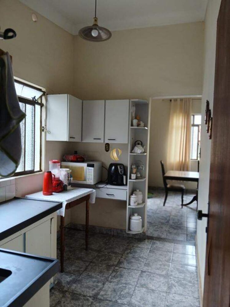 Casa à venda com 4 quartos, 308m² - Foto 3