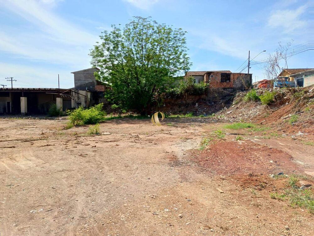 Terreno à venda, 2568m² - Foto 2