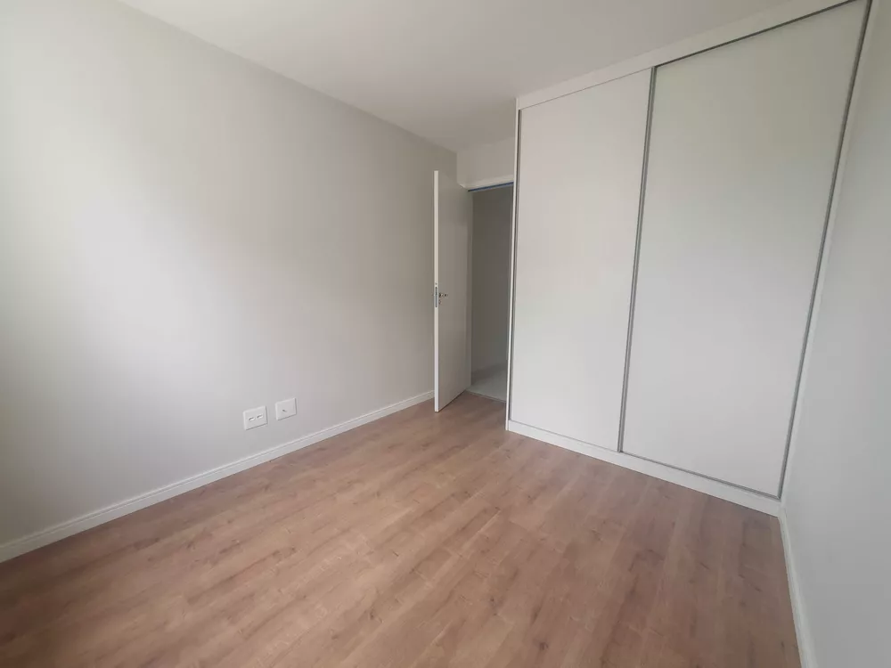 Apartamento à venda com 2 quartos, 65m² - Foto 12