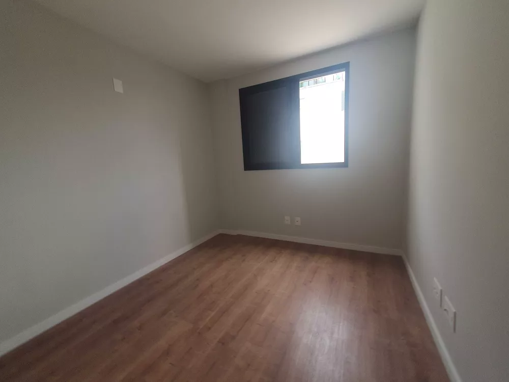 Apartamento à venda com 2 quartos, 65m² - Foto 11