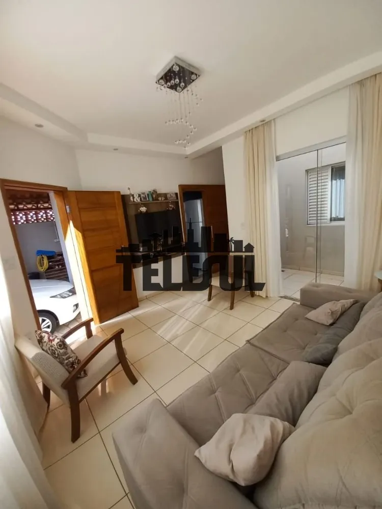 Casa, 3 quartos, 200 m² - Foto 1