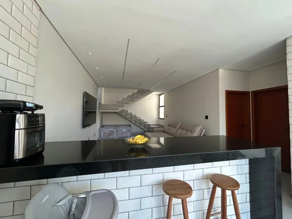 Casa, 3 quartos, 281 m² - Foto 3