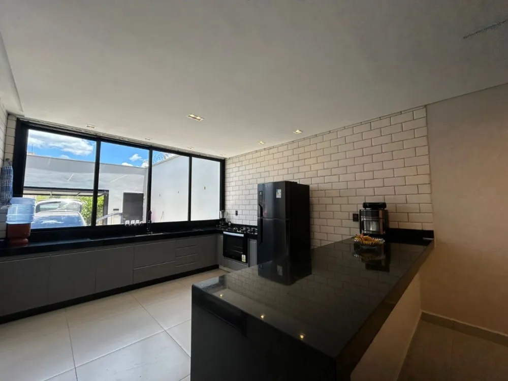 Casa, 3 quartos, 281 m² - Foto 4