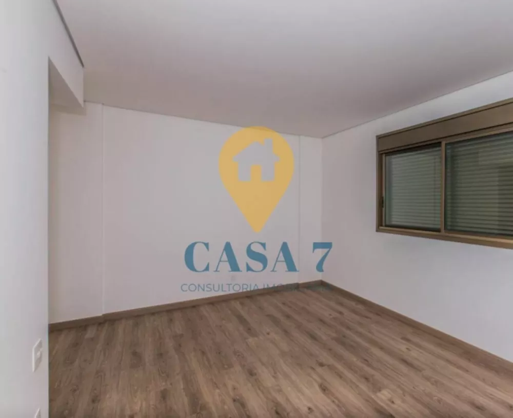 Apartamento à venda com 4 quartos, 150m² - Foto 2