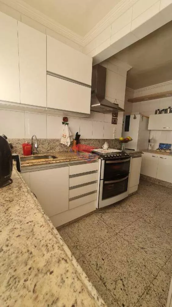 Apartamento à venda com 4 quartos, 147m² - Foto 19