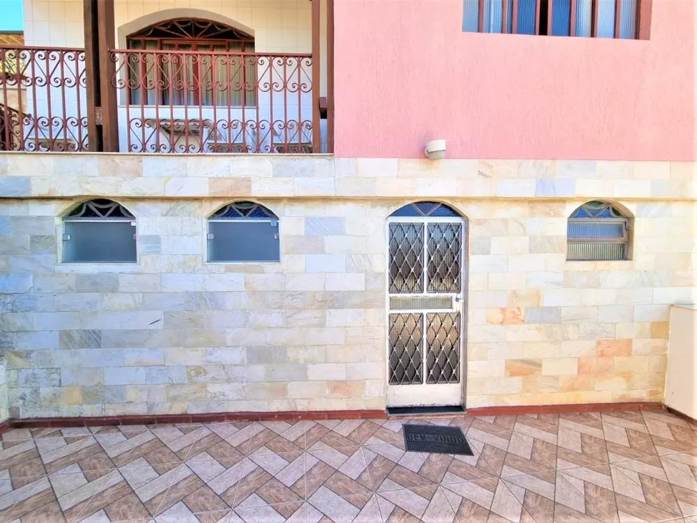 Casa, 4 quartos, 138 m² - Foto 3