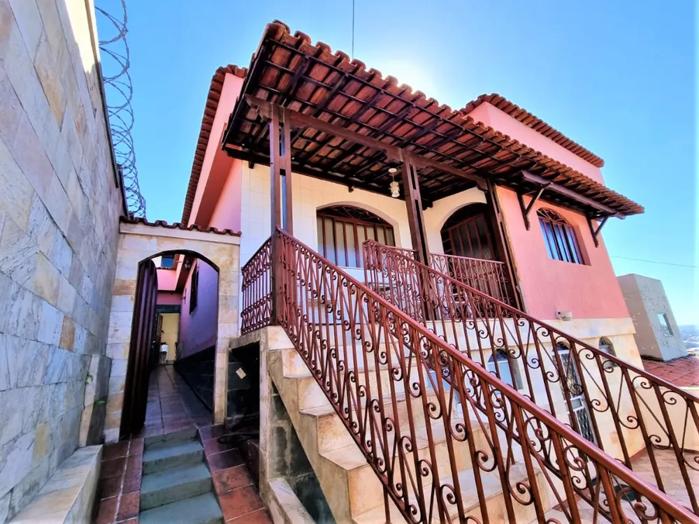 Casa, 4 quartos, 138 m² - Foto 1