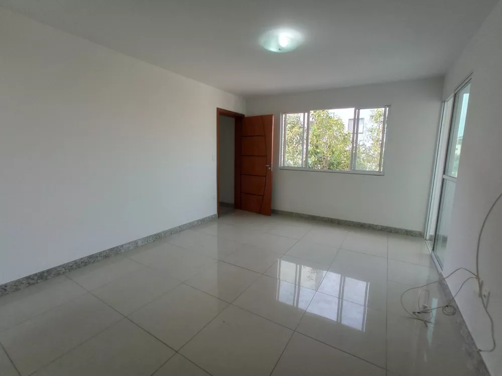 Apartamento à venda com 2 quartos, 68m² - Foto 3