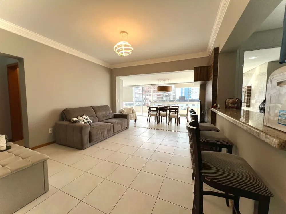 Apartamento, 3 quartos, 242 m² - Foto 4