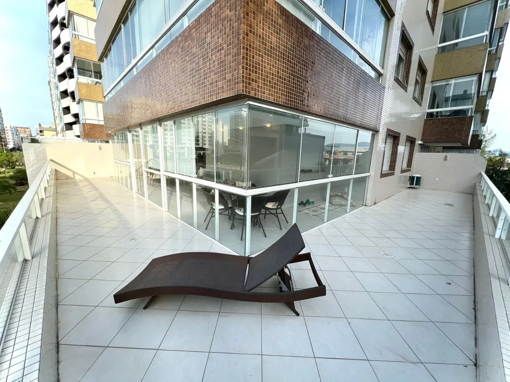 Apartamento, 3 quartos, 242 m² - Foto 3