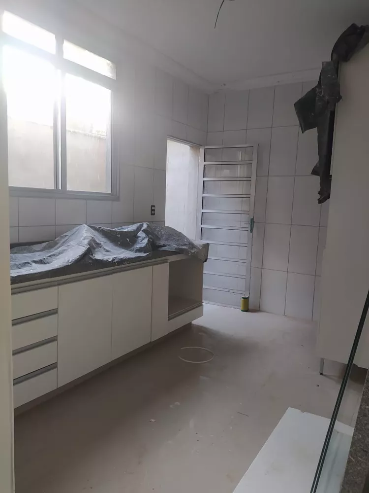 Casa à venda com 2 quartos, 113m² - Foto 7