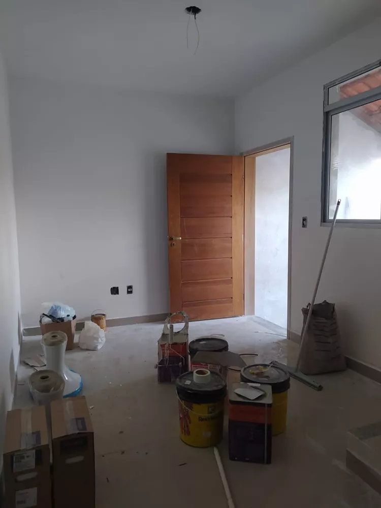 Casa à venda com 2 quartos, 113m² - Foto 2