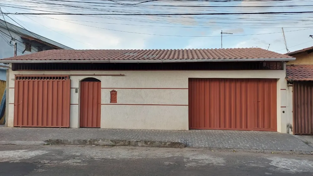 Casa, 4 quartos, 250 m² - Foto 1