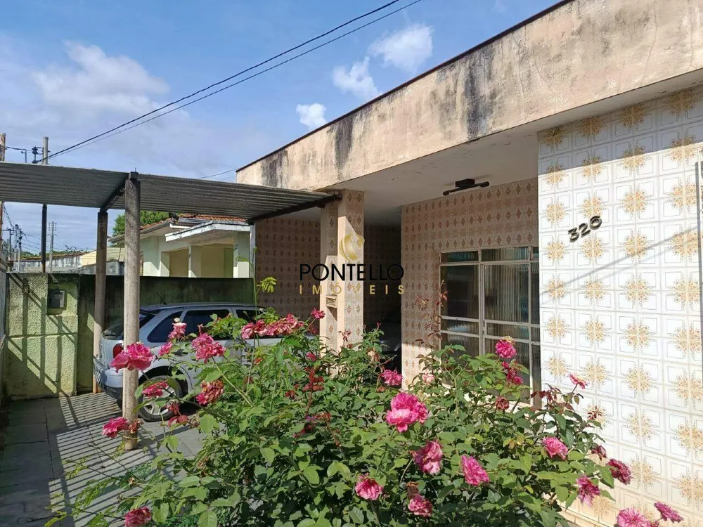 Casa, 3 quartos, 223 m² - Foto 1