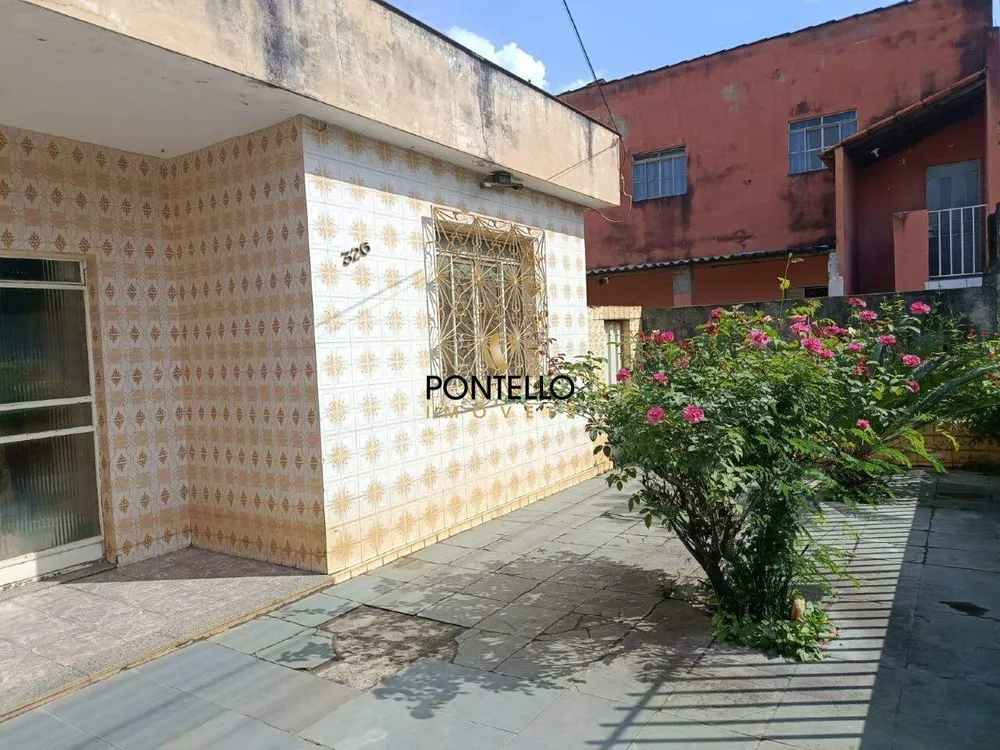 Casa, 3 quartos, 223 m² - Foto 2