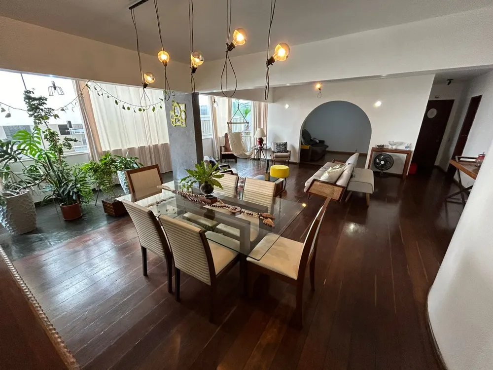 Apartamento, 3 quartos, 220 m² - Foto 1