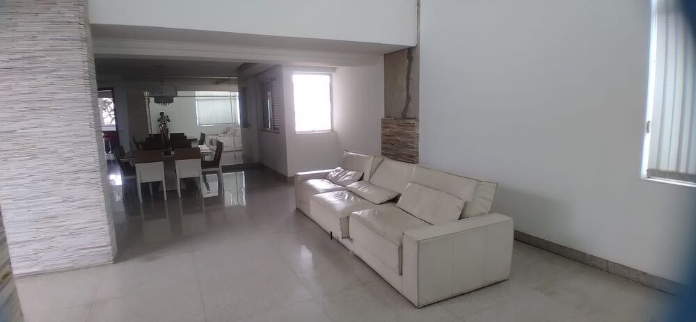 Casa à venda com 3 quartos, 600m² - Foto 5