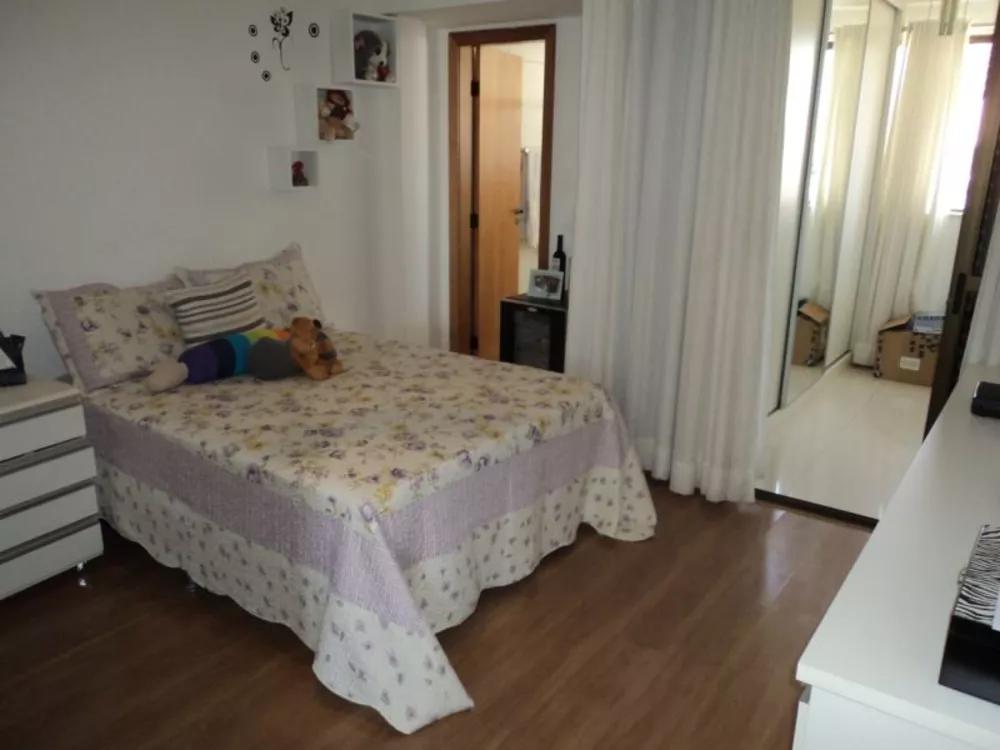 Cobertura à venda com 4 quartos, 250m² - Foto 8