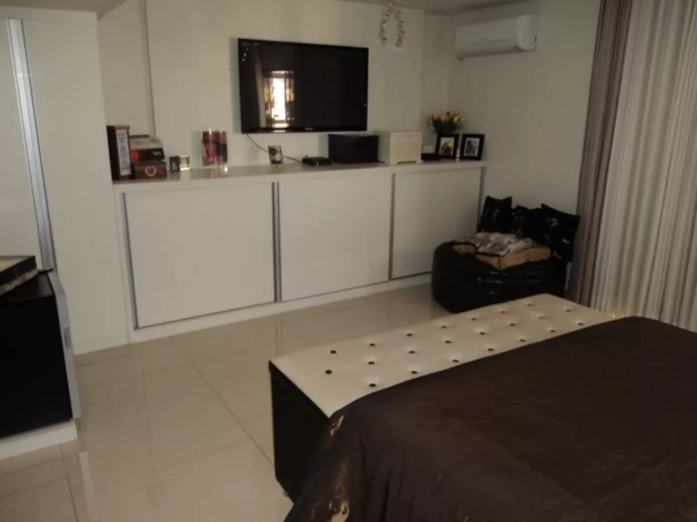 Cobertura à venda com 4 quartos, 250m² - Foto 6