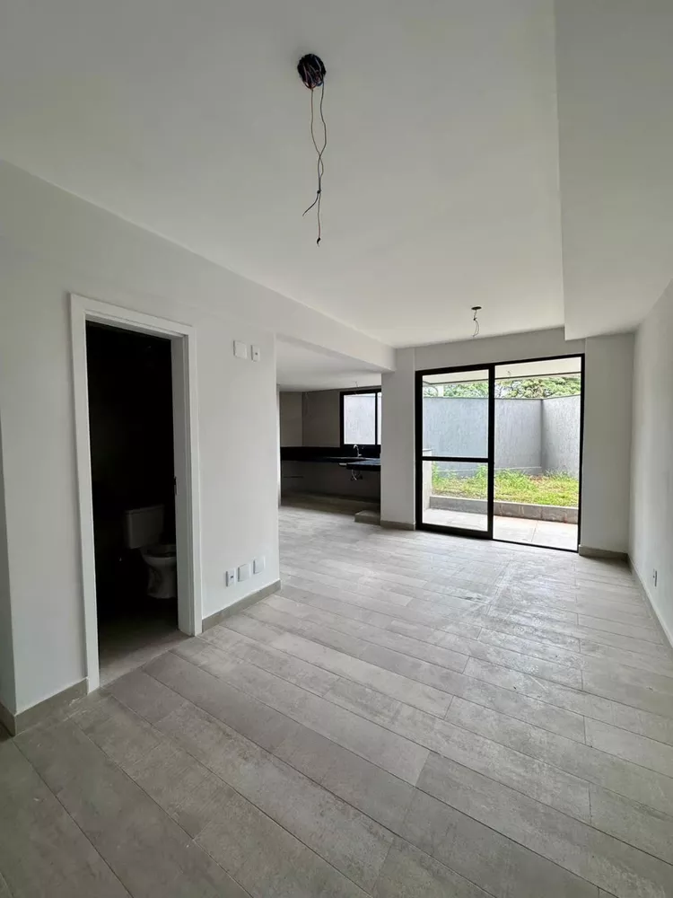 Apartamento à venda com 3 quartos, 128m² - Foto 1