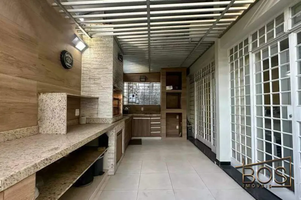 Casa, 4 quartos, 321 m² - Foto 1