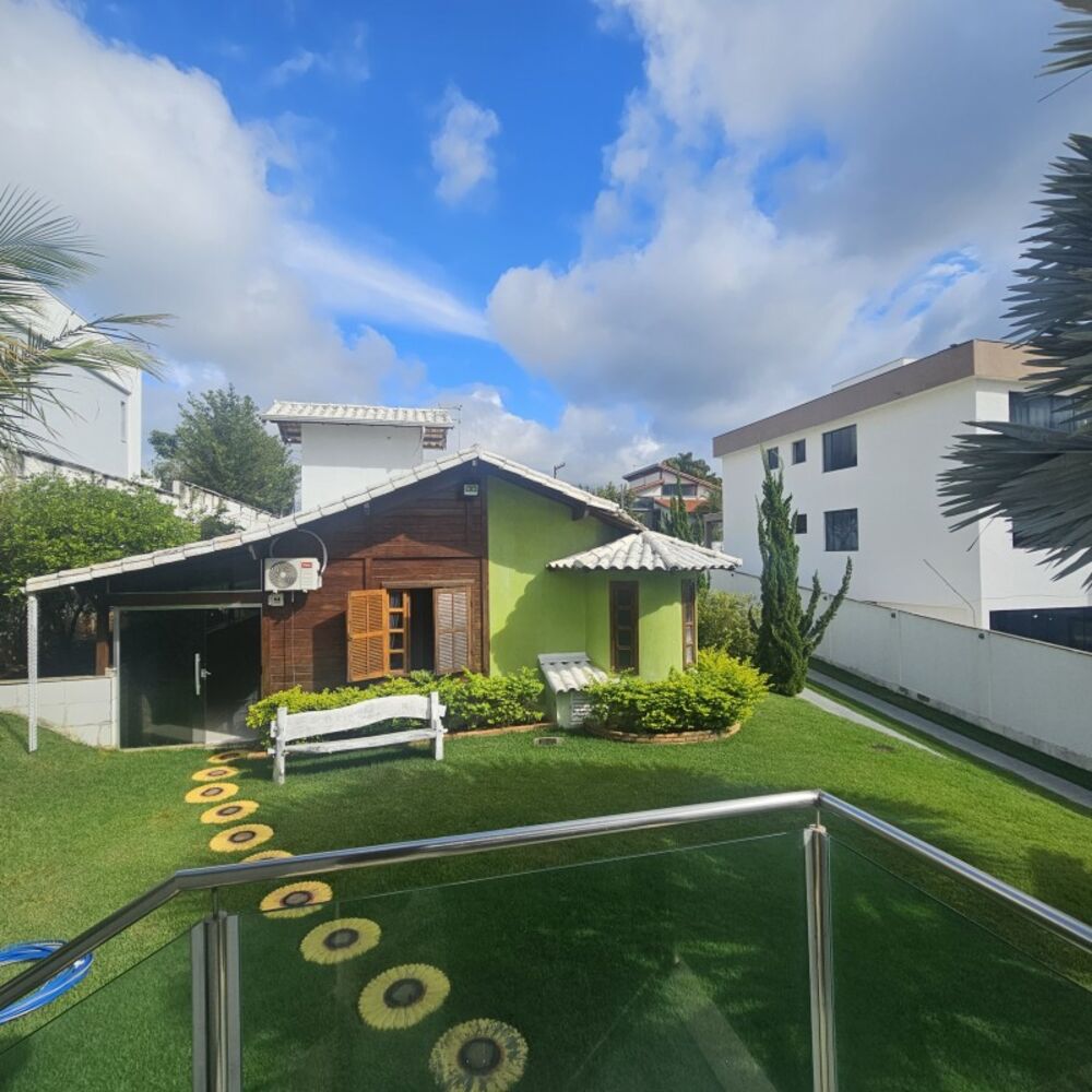Casa de Condomínio para alugar com 6 quartos, 550m² - Foto 5